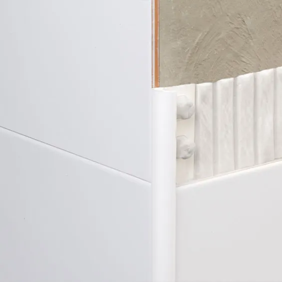 Baguette d'angle PVC blanc